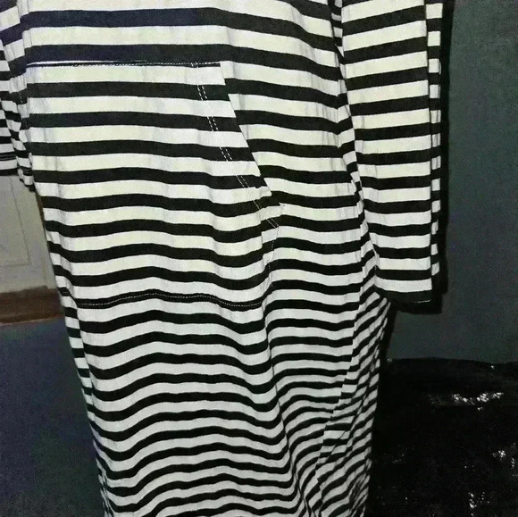 Womans Striped Dress With Hoodie - Picture 4 of 14